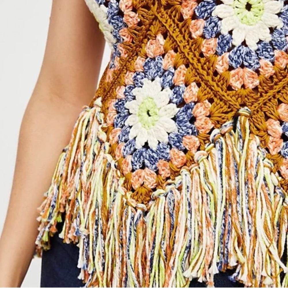 Free People “ Summer of Love “NWT Size M/L Multicolor Crochet Fringe Tank Top - Picture 5 of 15